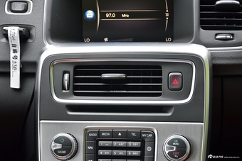 2019款沃尔沃S60L 1.5T自动T3智进版