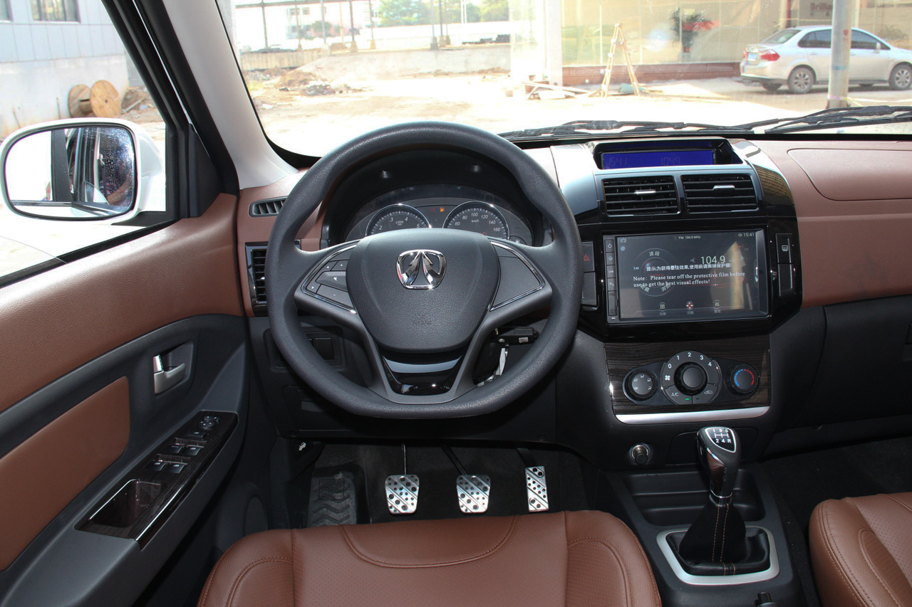 2016款北汽威旺M35 1.5L 手动舒适型DAM15