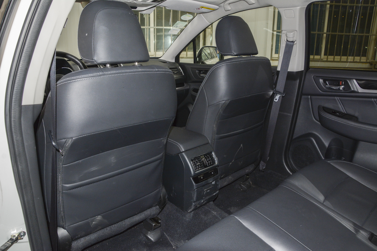 2017款傲虎 2.5L自动运动导航版 EyeSight