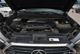 2017上汽大通D90 2.0T自动两驱水星