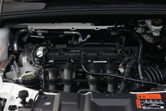 2017款福克斯三厢1.6L自动舒适型智行版