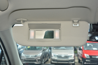 2017上汽大通D90 2.0T自动四驱北极星