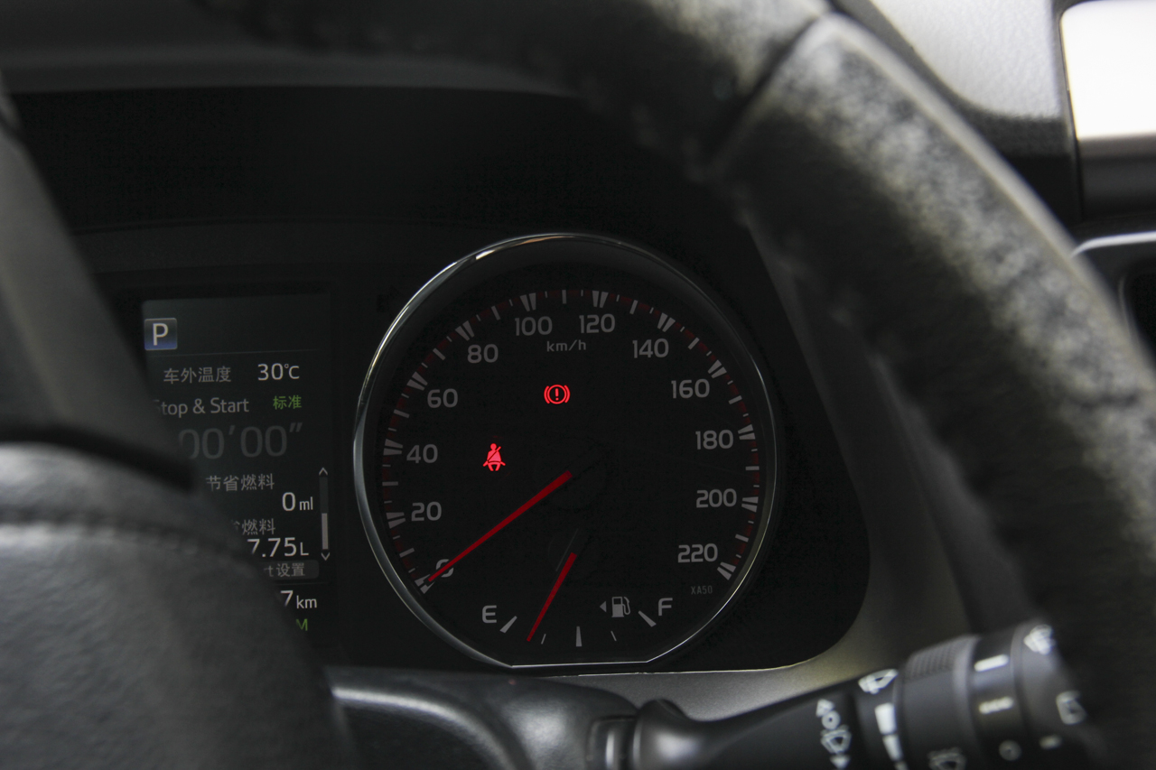 2016款RAV4荣放 2.5L自动四驱尊贵版