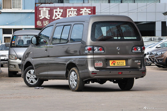 2017款菱智V3 1.5L手动5座特惠版