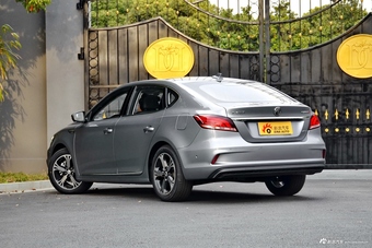 2018款名爵6新能源 45T E-DRIVE智驱混动PILOT超级互联网版