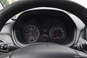 2018款逸行1.6L自动逸享版