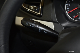 2018款陆风X8 1.8T手动汽油4X4豪华型