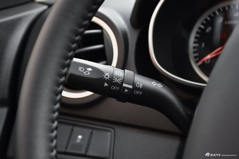 2019款奔腾X40 1.6L手动互联智酷型