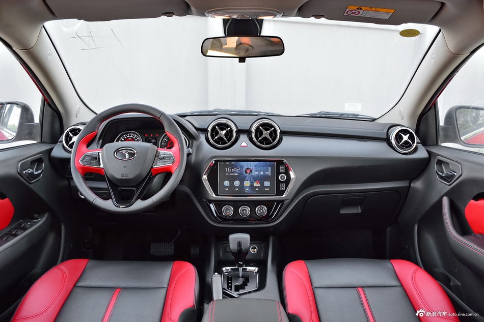 2017款东南DX3 SRG 1.5T自动旗舰型