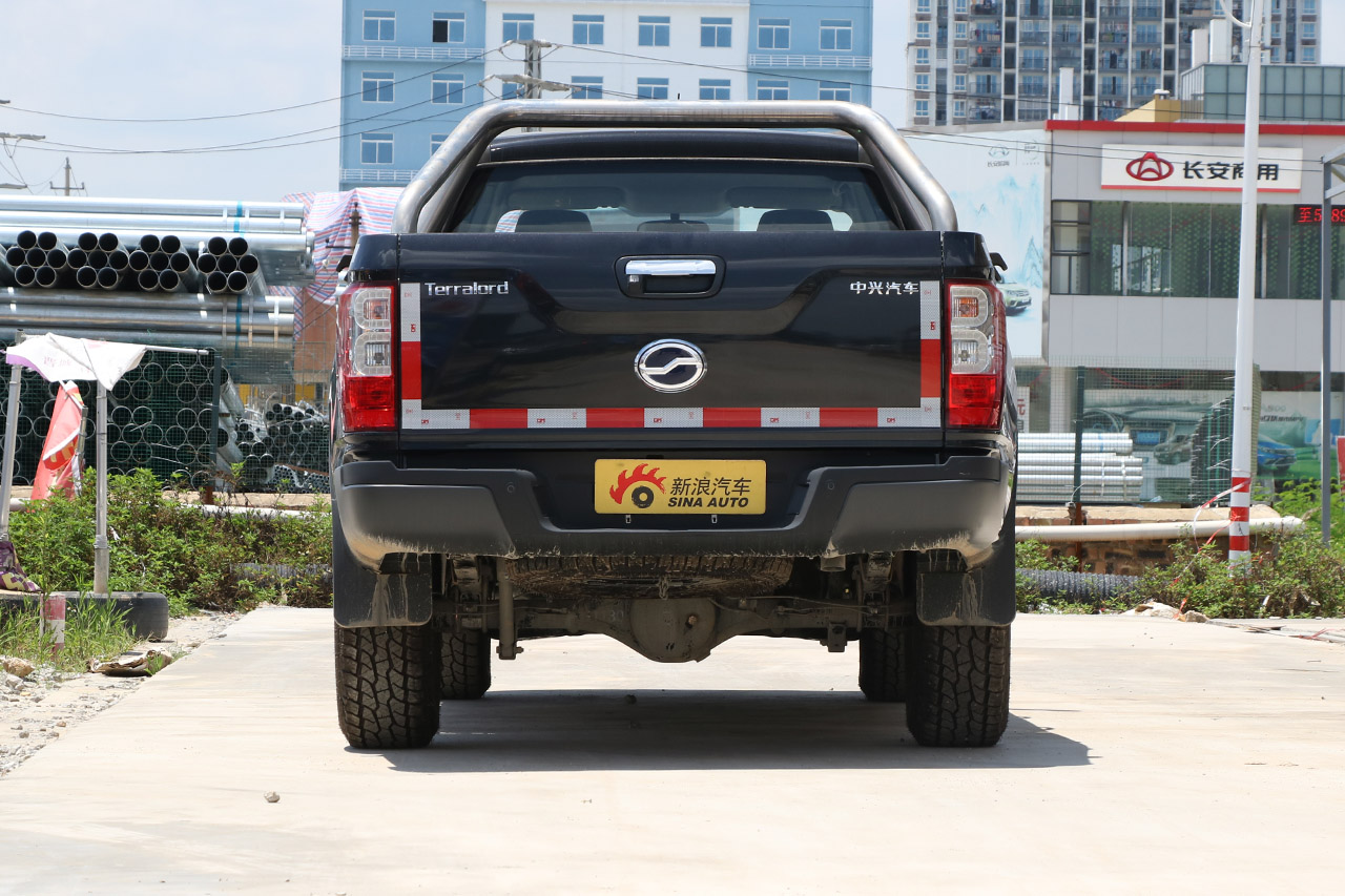 2018款领主2.5T手动柴油大双两驱豪华型