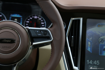 2017款众泰T700 1.8T自动尊享型