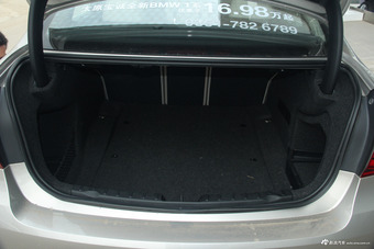 2017款宝马3系2.0T自动豪华设计套装320Li