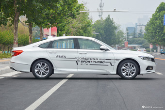 2018款雅阁1.5T自动舒适版230TURBO