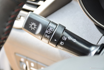 2016款长安CS75 1.8T自动尊贵型国5