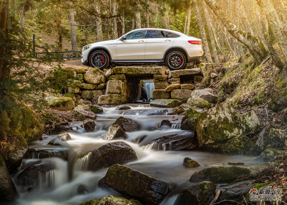 新一代高性能SUV 奔驰 GLC63 AMG