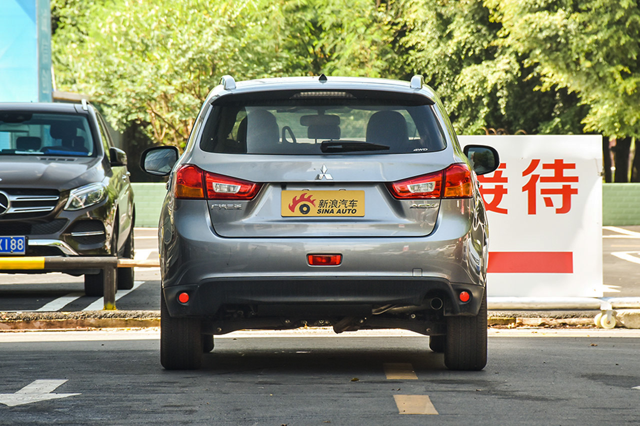 2013款劲炫ASX 2.0L自动四驱旗舰版