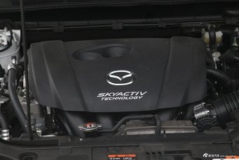 2018款马自达CX-4 2.5L自动四驱蓝天激情版