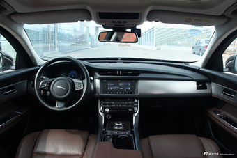 2017款捷豹XFL 2.0T自动240PS尊享版图片