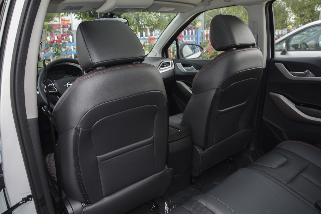 2018款海马S5青春版 1.6L自动旗舰型