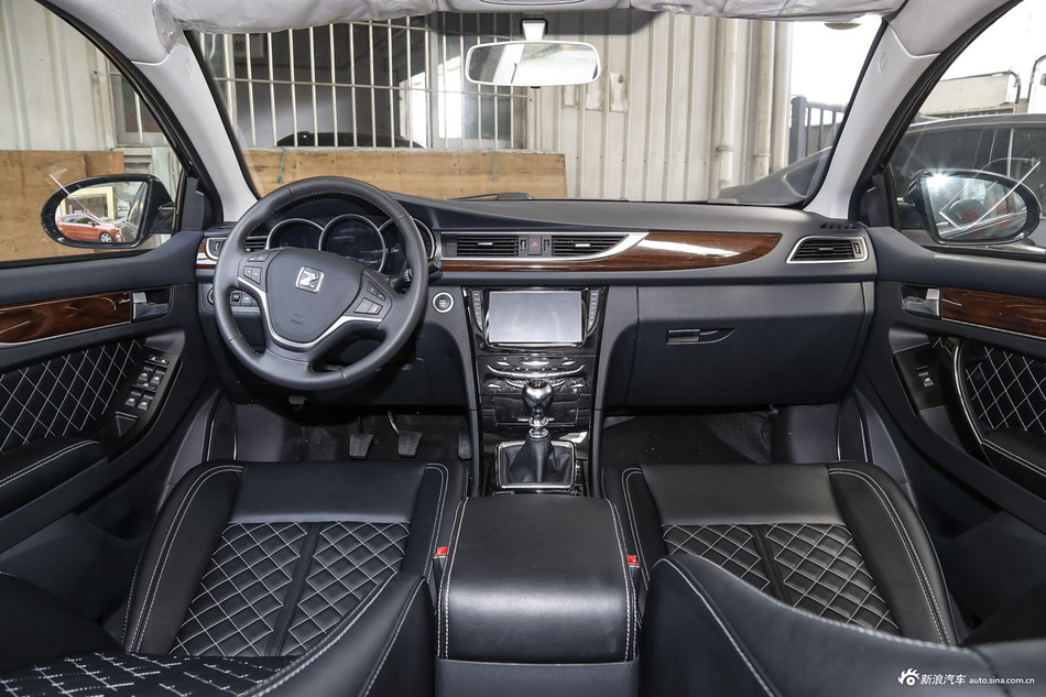 2015款众泰Z500 1.5T 手动尊贵型