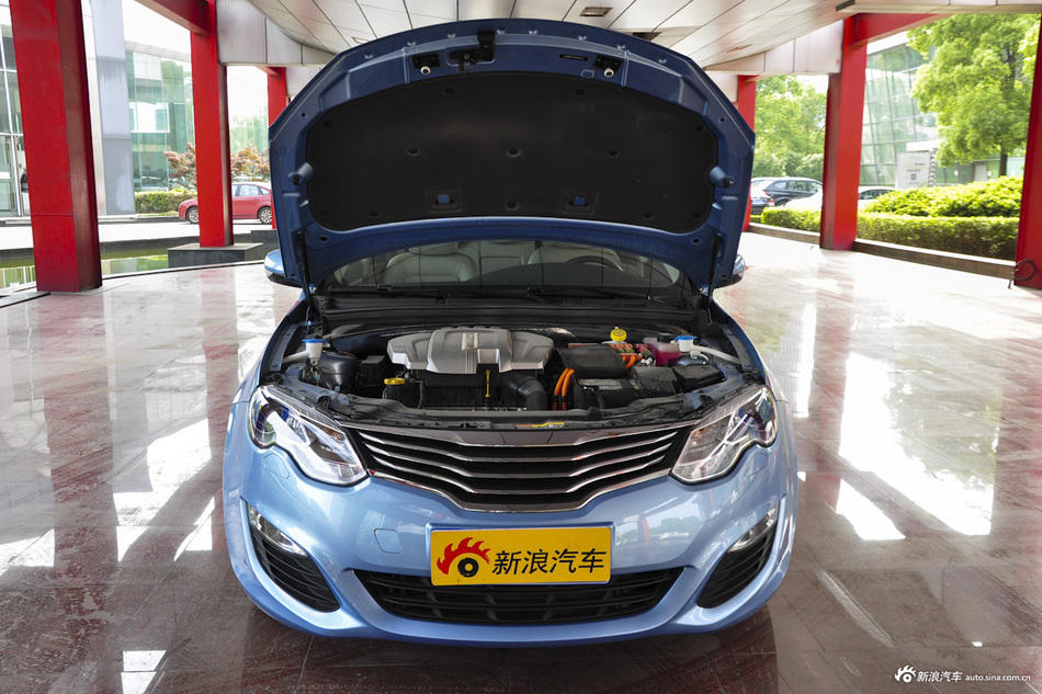 2016款荣威e550 1.5L自动旗舰版