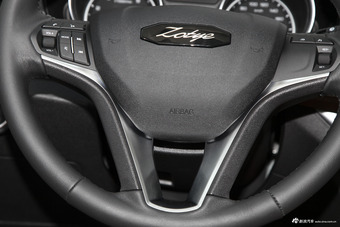 2017款众泰T300 1.5T自动尊贵型 