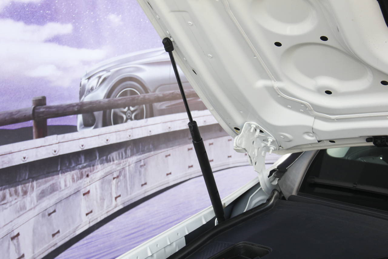 2018款奔驰E级改款2.0T自动 300L 豪华型