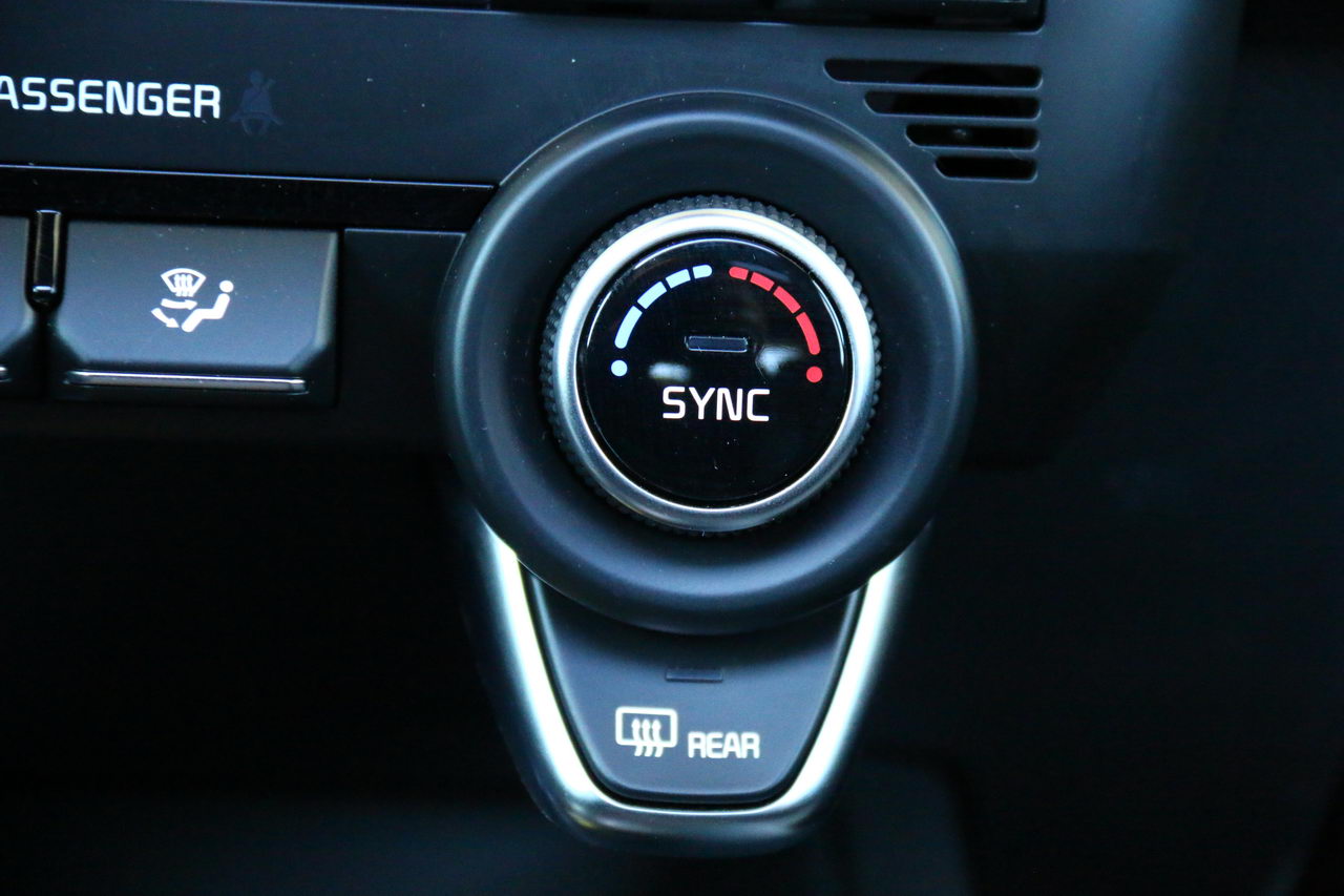 2017款起亚KX7 2.0T LUX自动四驱