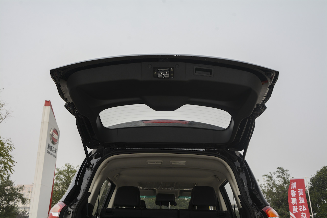 2017款斯威X7 1.5T自动智享型