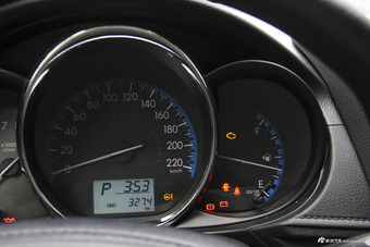 2017款威驰FS 1.5L手动锋驰版 