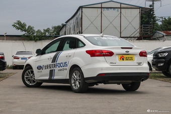 2018款福克斯三厢1.5T自动精英型EcoBoost 180