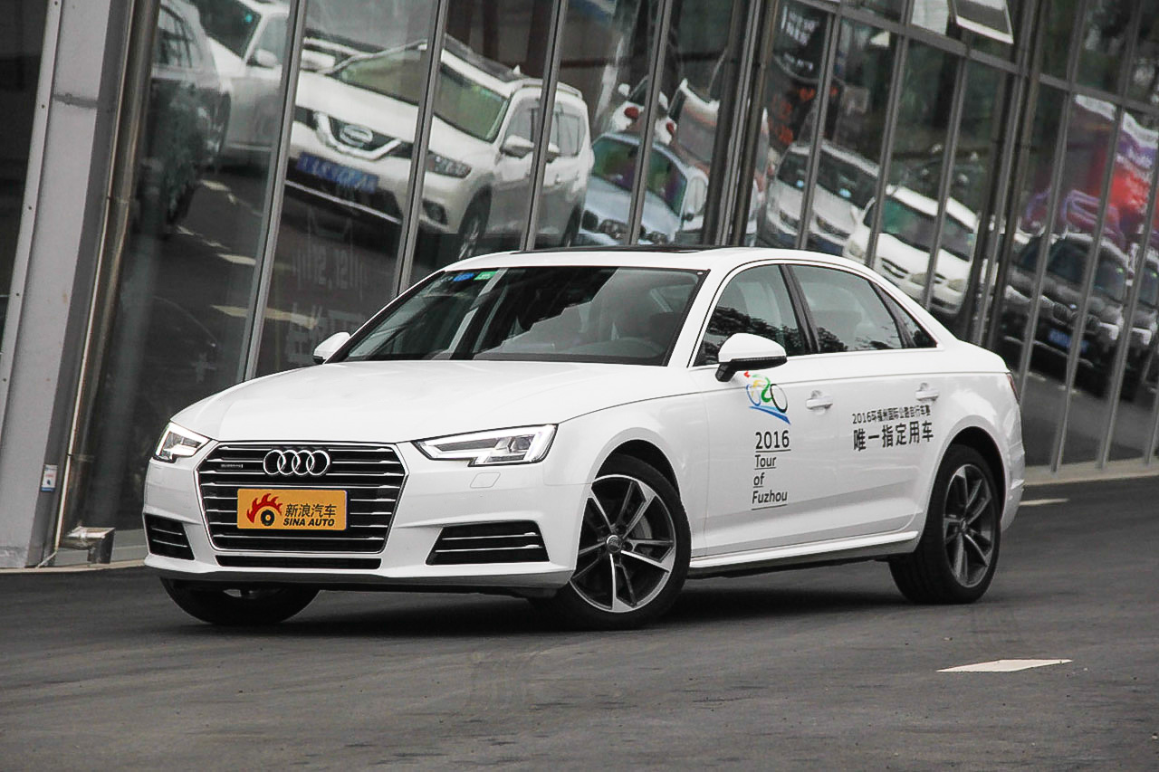 2017款奥迪A4L 2.0T自动45TFSI quattro运动型
