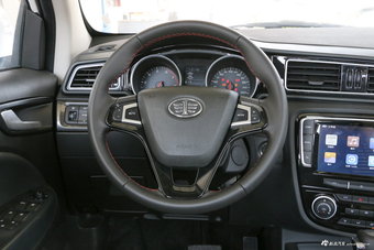 2017款骏派D60 1.8L自动豪华天窗版