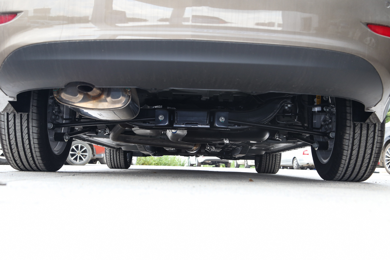 2016款英朗1.5L自动精英型15N 托帕石棕