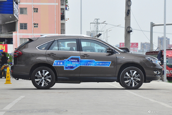 2017款比亚迪S7 2.0T自动尊贵型