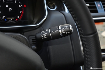 2019款揽胜运动版3.0自动V6特别版 