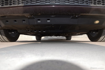 2016款众泰Z700 1.8T自动DCT典雅型 宝石红