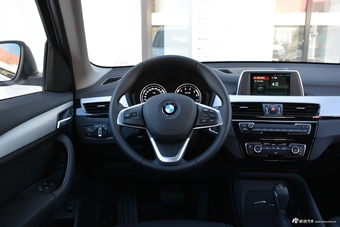 2019款宝马X1 2.0T自动sDrive20Li领先型