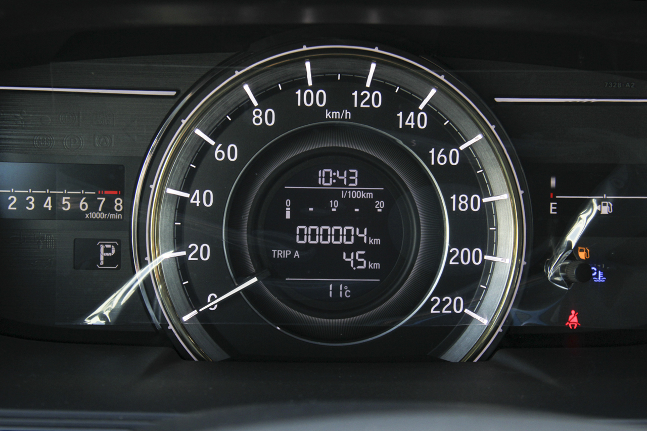 2016款艾力绅2.4L自动经典版