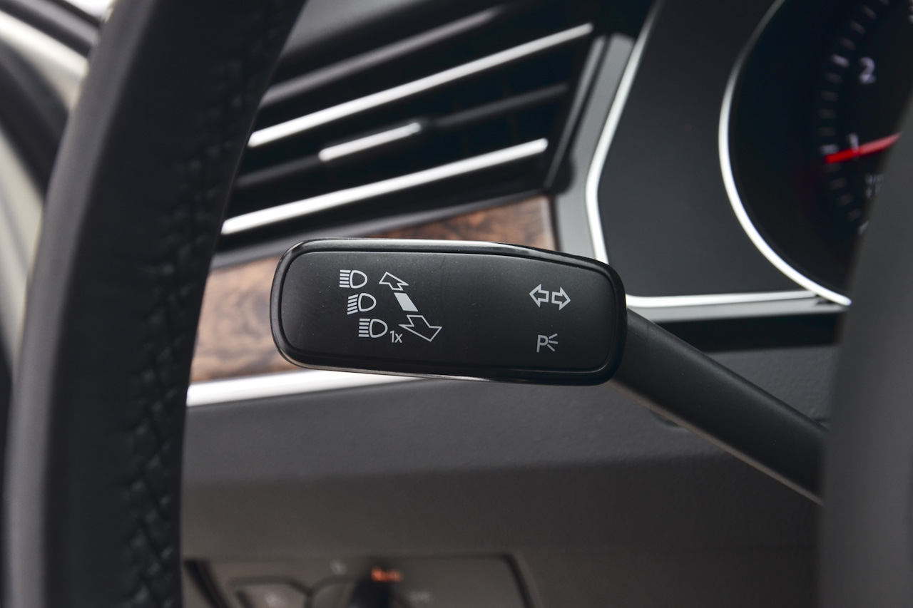  2017款迈腾2.0T自动380TSI DSG豪华型