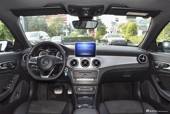 2017款奔驰CLA级改款 2.0T自动220 4MATIC图片