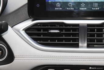 2018款宝骏530 1.5T DCT旗舰型