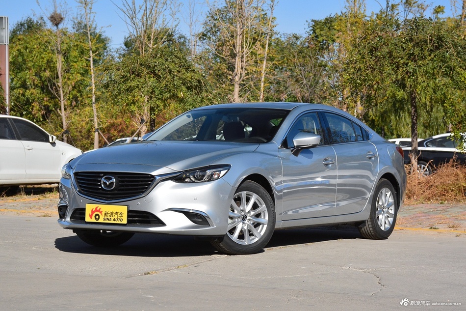 2018款阿特兹2.0L自动蓝天豪华版