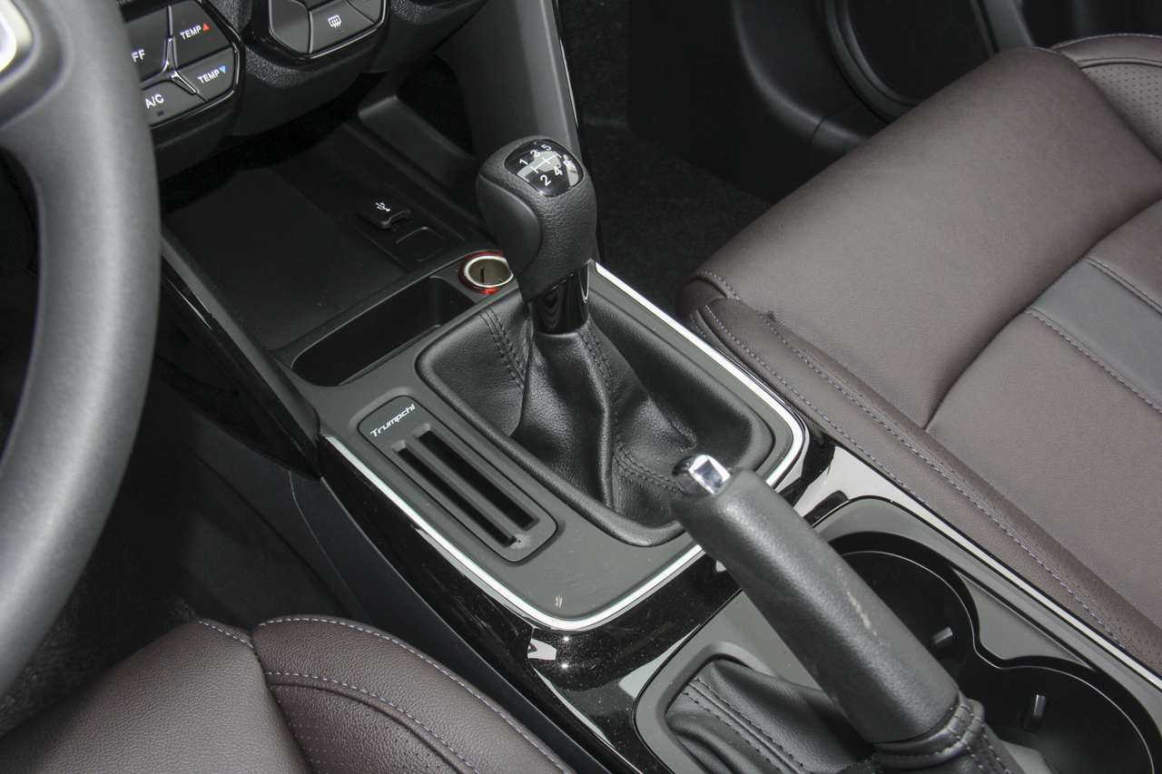 2018款传祺GS4 1.3T手动两驱精英版200T