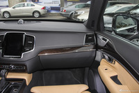 2016款沃尔沃XC90升级版 E驱混动 2.0T自动 T8智尊版