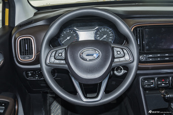 2017款传祺GS3 200T 1.3T自动尊贵版