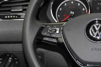 2017款途观L 1.8T自动两驱舒适版330TSI