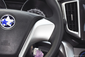 2015款启辰T70 1.6L手动睿行版