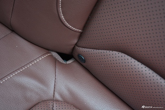 2017款宝骏560 1.5T DCT旗舰型