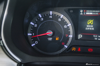 2017款传祺GA8 2.0T 320T自动至尊版